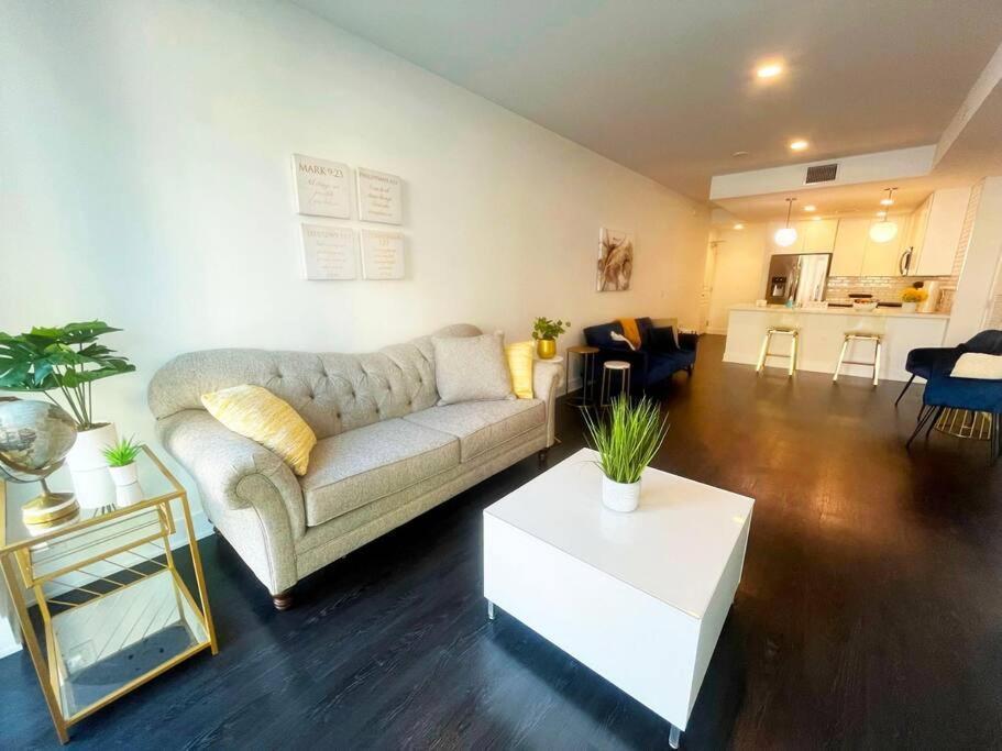 Downtown Paradise Escape With 2 Pools / Hot Tubs Apartment Los Angeles Luaran gambar